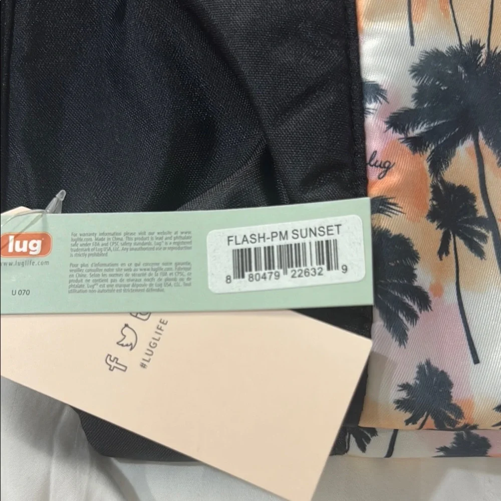 RARE: NWT Lug Flash & Clipper bundle in Sunset Palm Cosmetic Bag